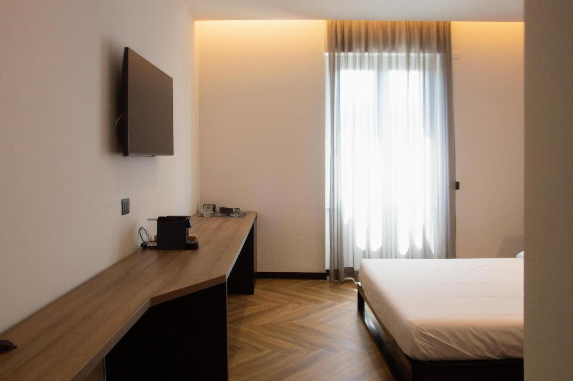 Adriatic Luxury Suites Пескара Екстериор снимка